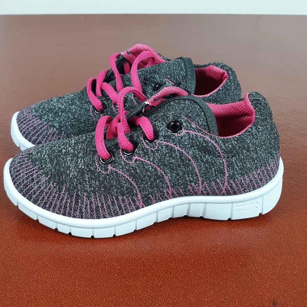 Girls shoes Gray/Pink/White NWOT
